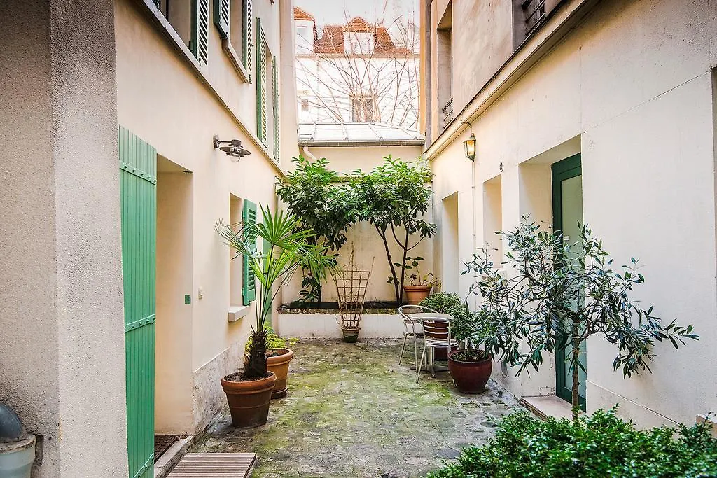 Paris-Oasis Montmartre-1